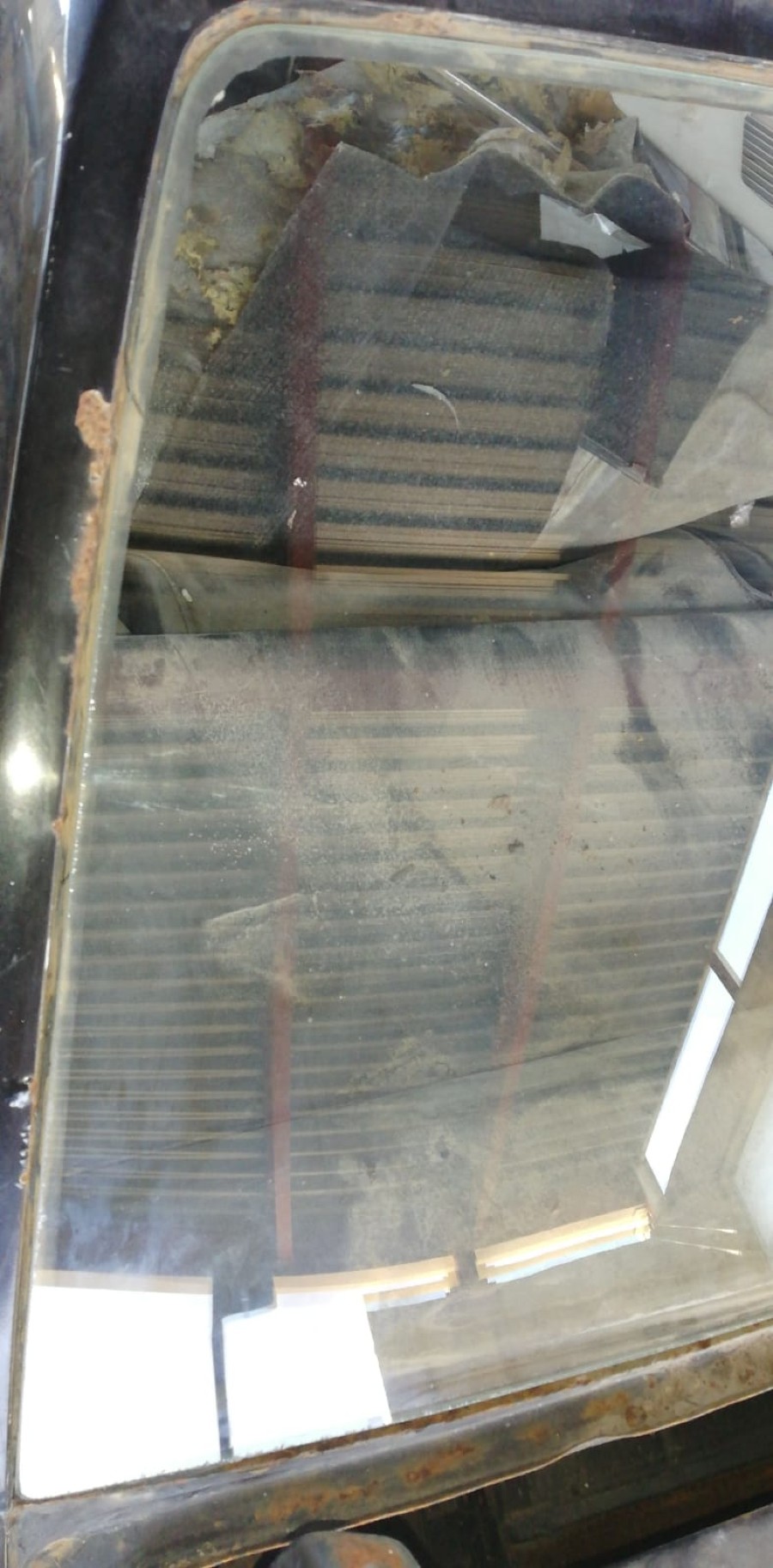 Für Ferrari 400 Windschutzscheibe abzugeben Baujahr BJ -