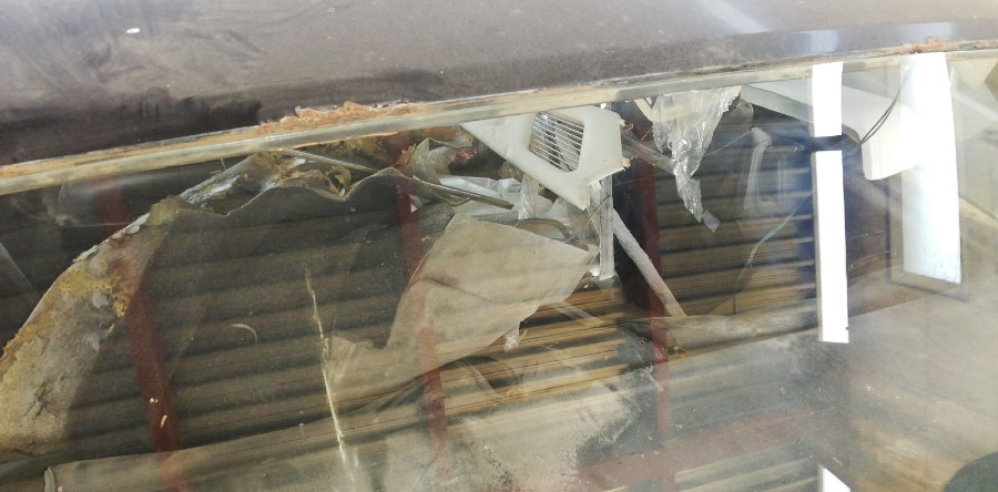 Für Ferrari 400 Windschutzscheibe abzugeben Baujahr BJ -