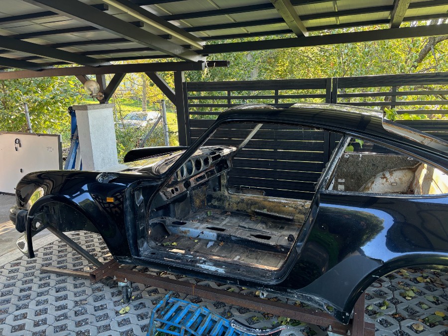 Karosserieteile für Porsche 911 zu verkaufen Baujahr BJ -