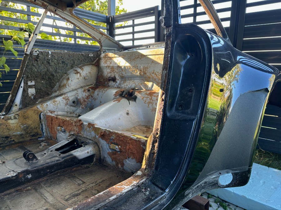 Karosserieteile für Porsche 911 zu verkaufen Baujahr BJ -