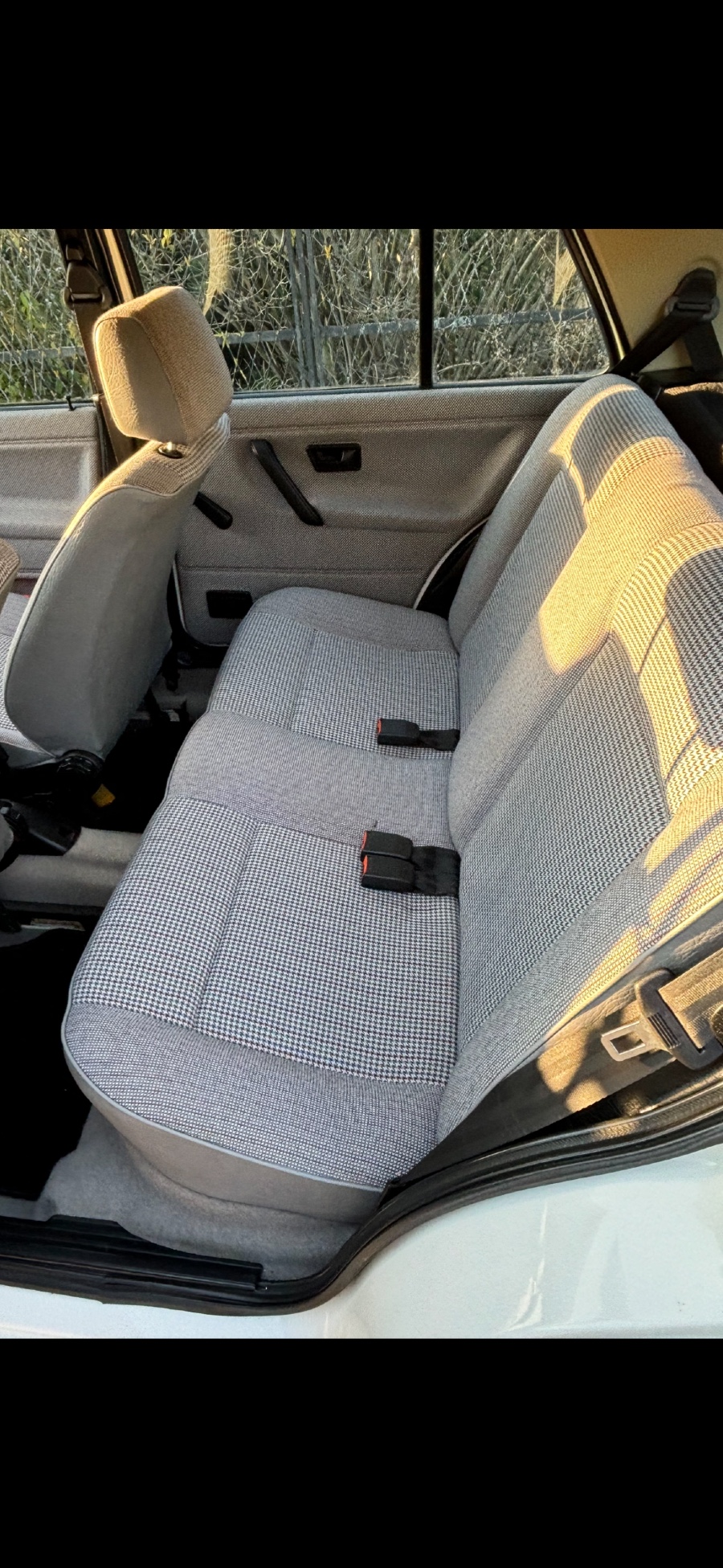 VW Golf 2 Rabbit in gutem Zustand steht zum Verkauf Baujahr BJ 04/1992