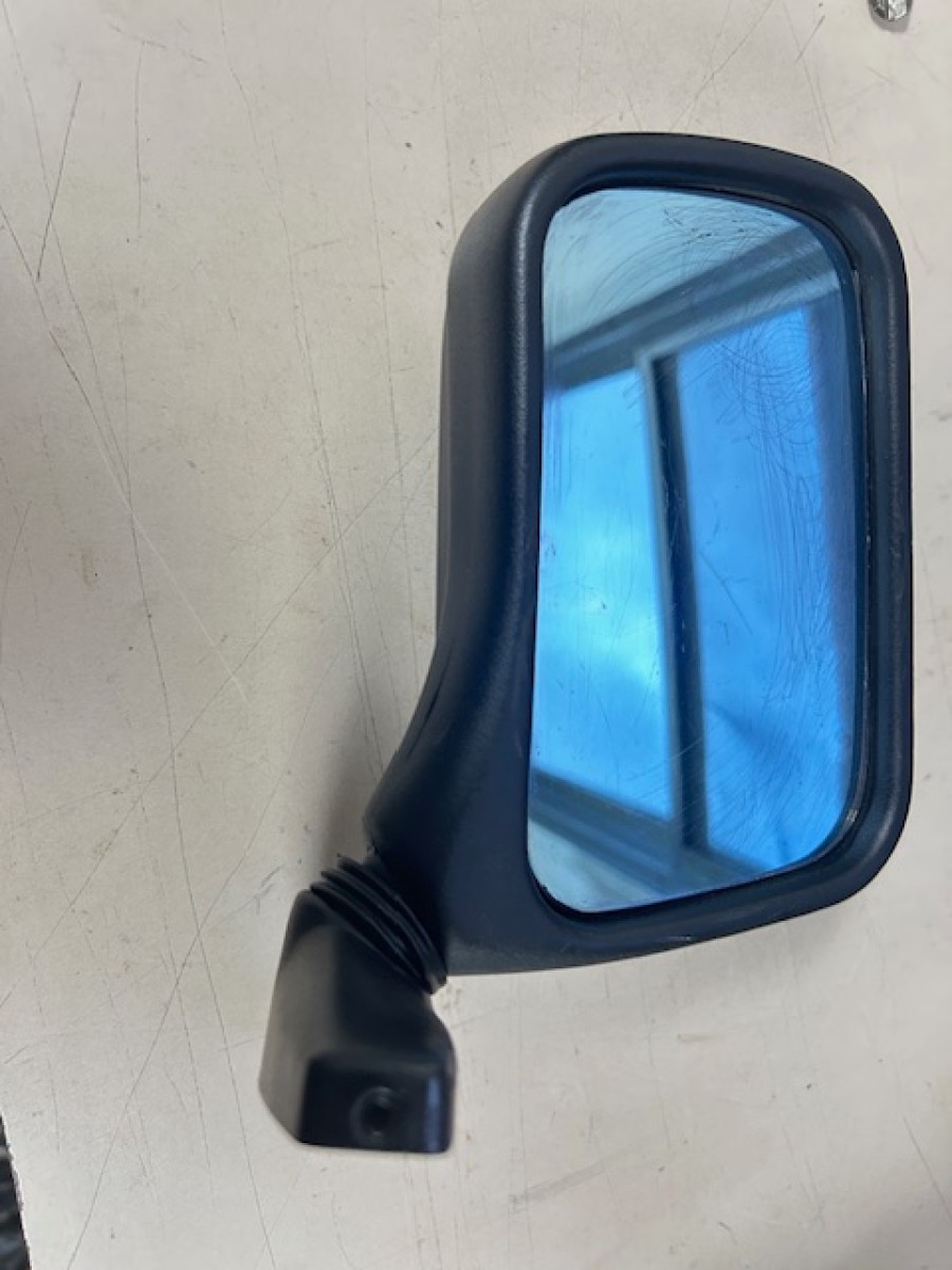 Karosserieteile für Ferrari 400 abzugeben Baujahr BJ -