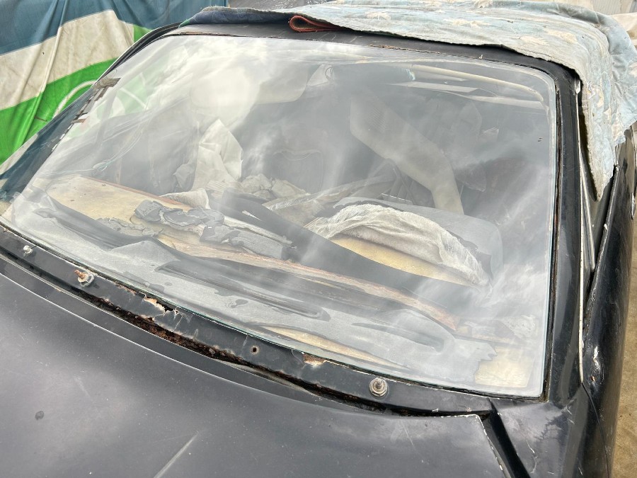 Für Ferrari 400 Windschutzscheibe abzugeben Baujahr BJ -