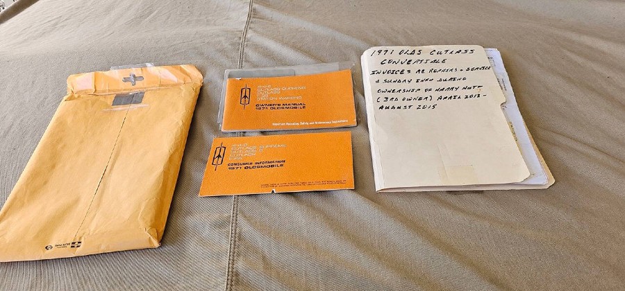 Oldtimer Oldsmobile Cutlass in makellosem Zustand Baujahr BJ 10/1971