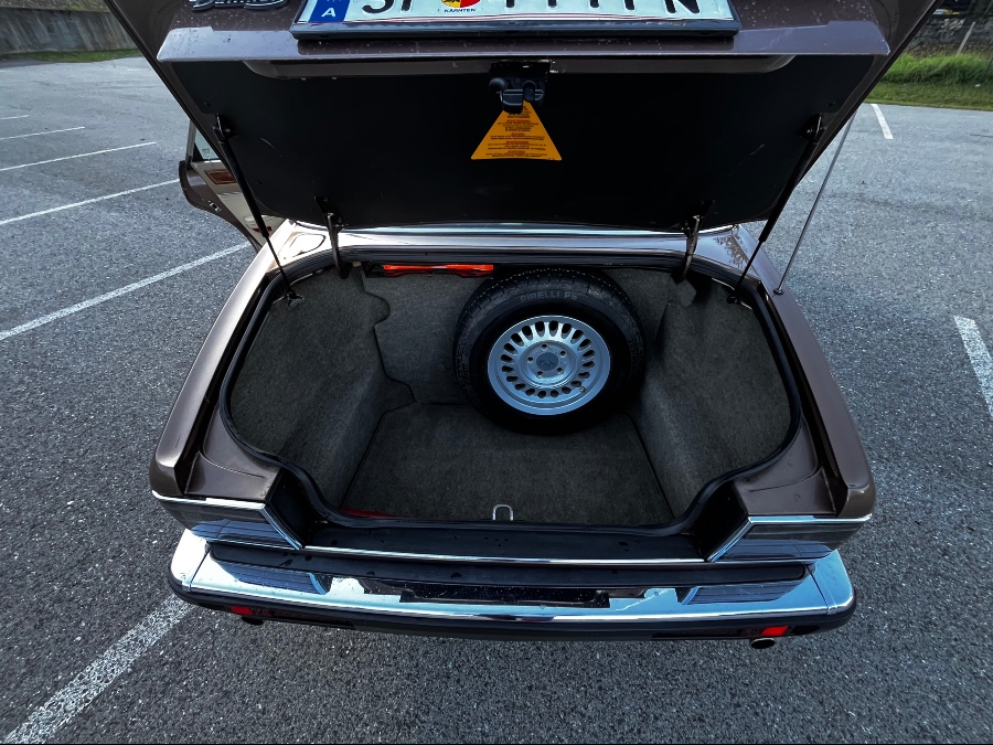 Klassiker Jaguar XJ6 XJ40 Daimler in gutem Zustand inkl. Pickerl Baujahr BJ 10/1990