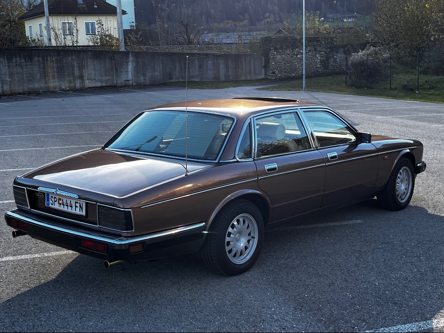 Klassiker Jaguar XJ6 XJ40 Daimler in gutem Zustand inkl. Pickerl Baujahr BJ 10/1990