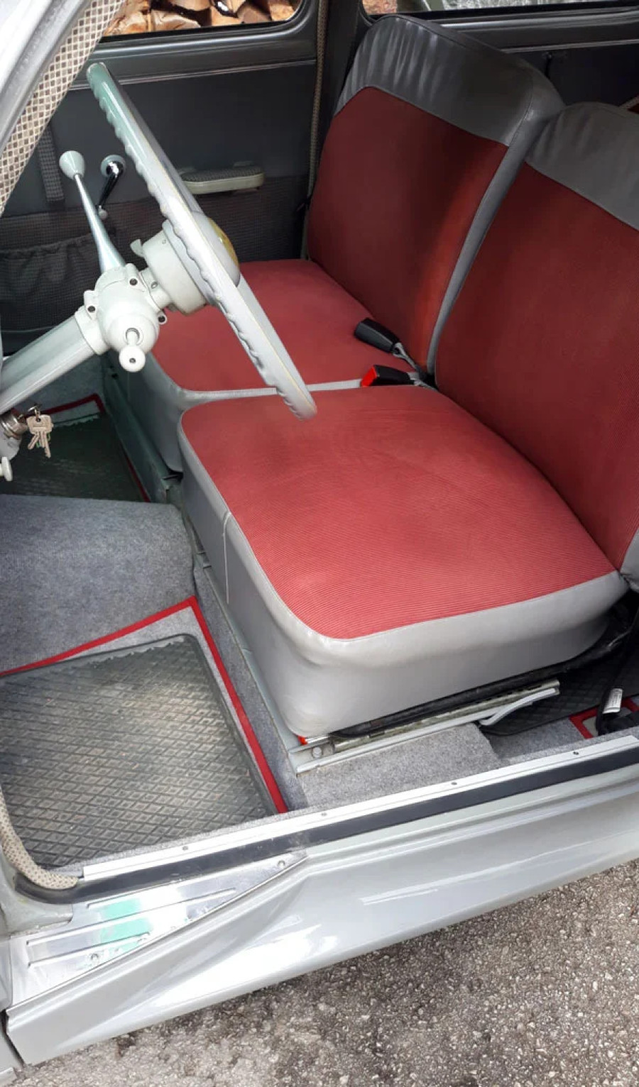 Biete Peugeot 203 in gutem Zustand Baujahr BJ 05/1959