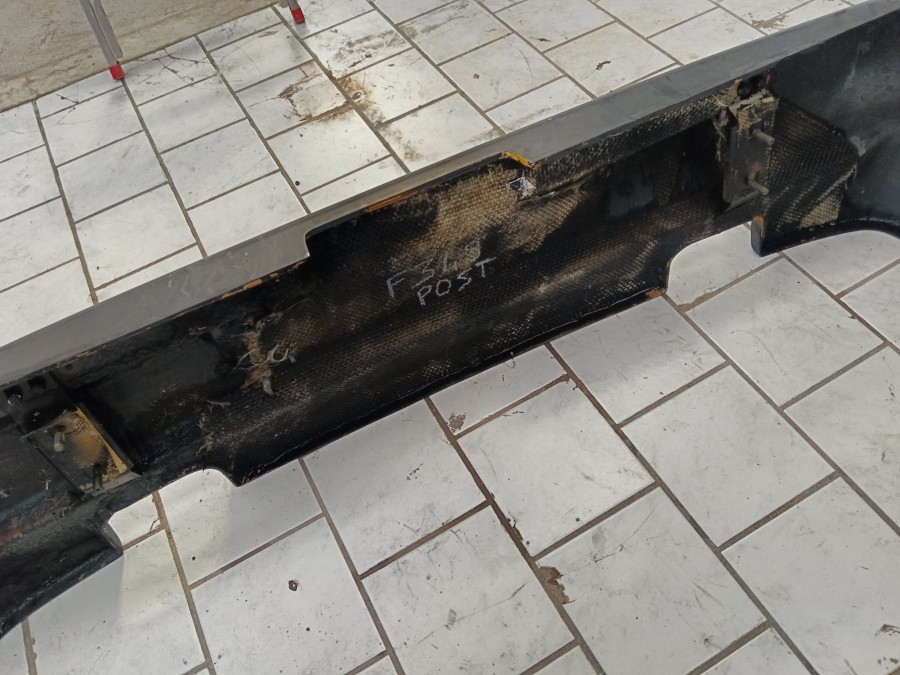 Karosserieteile für Ferrari 348 abzugeben Baujahr BJ -