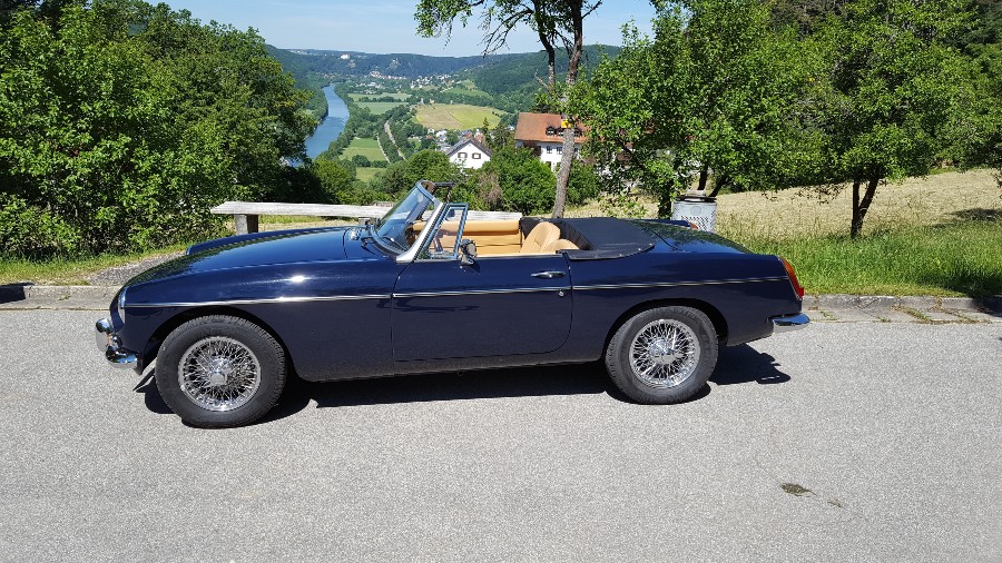 Wunderschön: MG MGB Roadster sucht neuen Besitzer Baujahr BJ 04/1965
