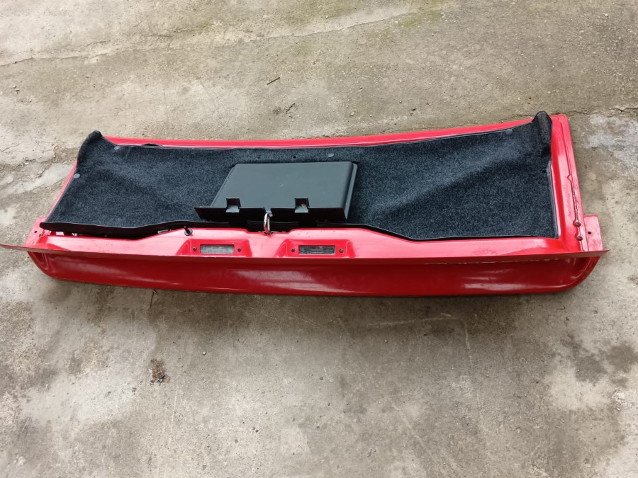 Für Maserati Biturbo Karosserieteile zu verkaufen Baujahr BJ -