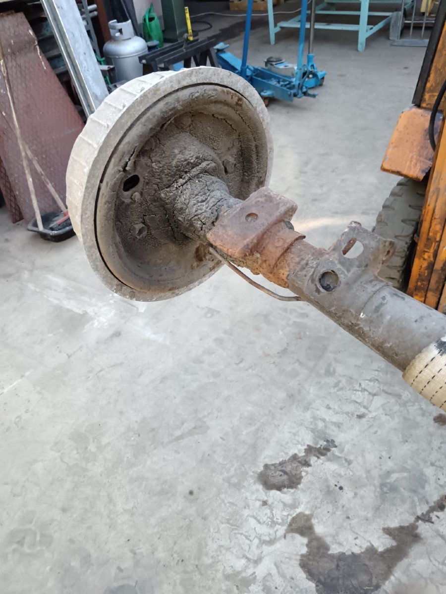 Verkaufe: Hinterachse für Fiat 1500 Baujahr BJ -