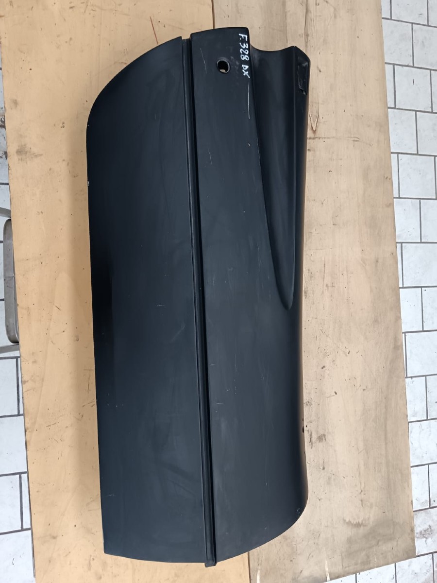 Karosserieteile für Ferrari 328 abzugeben Baujahr BJ -