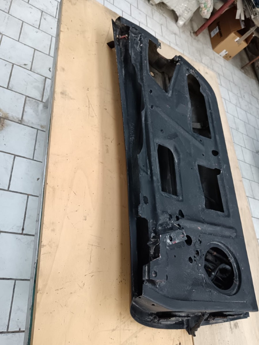 Karosserieteile für Ferrari 328 abzugeben Baujahr BJ -