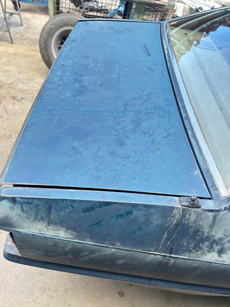 Für Maserati Karosserieteile abzugeben Baujahr BJ -