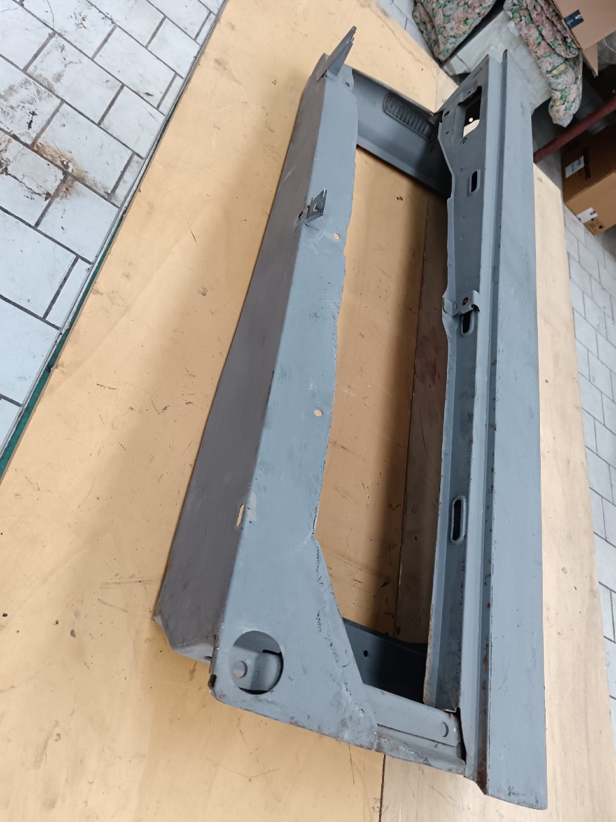 Verkaufe: Karosserieteile für Ferrari Baujahr BJ -