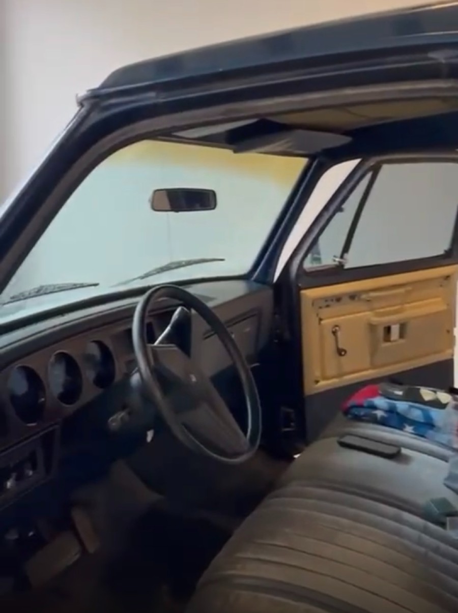 Dodge RAM 1985 Dodge Ram Truck D-150 Royal SE Baujahr BJ 07/1985