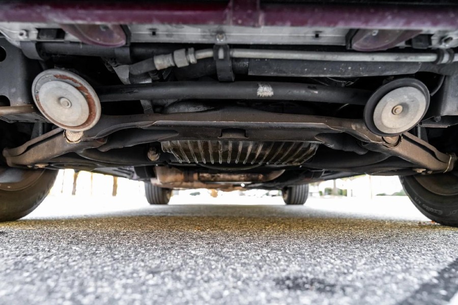 Biete Mercedes Benz 560 1986 Mercedes-Benz 560SL Cabriolet Baujahr BJ 04/1986