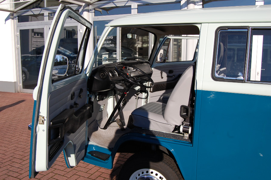 VW T2 Kombi 7 Sitzer Automatik in gutem Zustand Baujahr BJ 07/1974