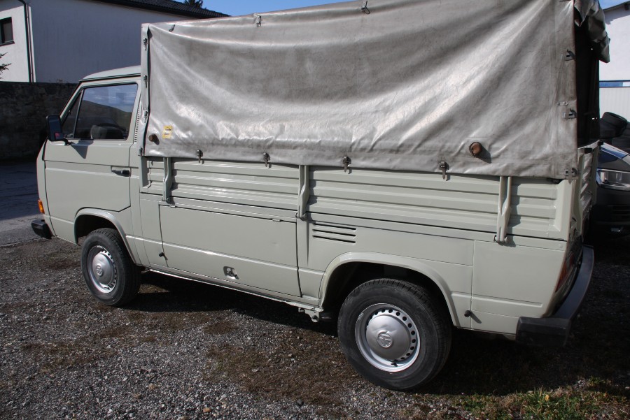 Historisch zugelassen: VW T3 gut erhalten Baujahr BJ 10/1984