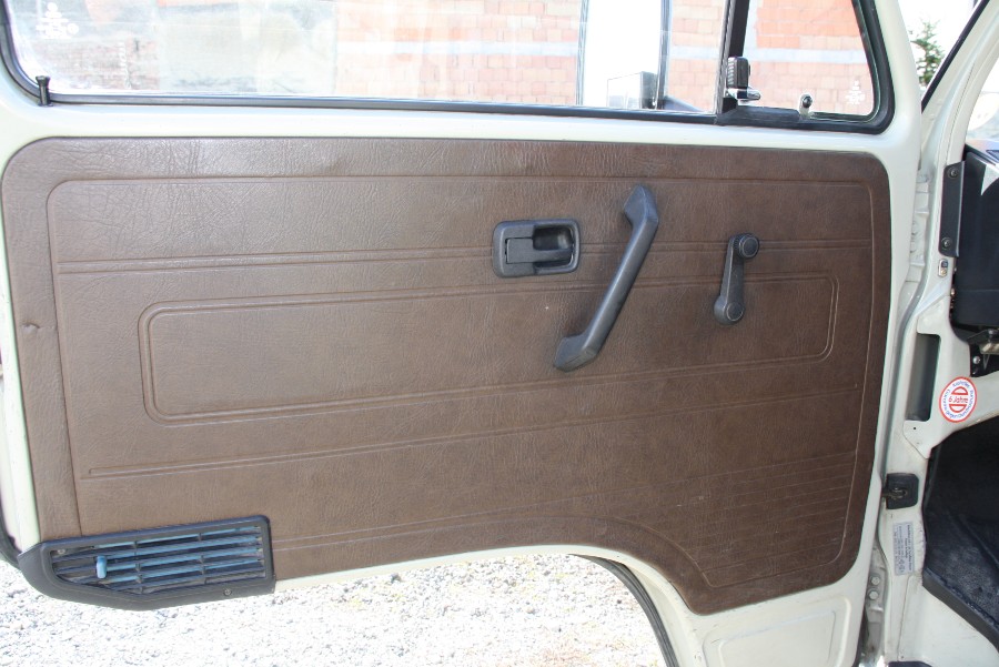 Historisch zugelassen: VW T3 gut erhalten Baujahr BJ 10/1984