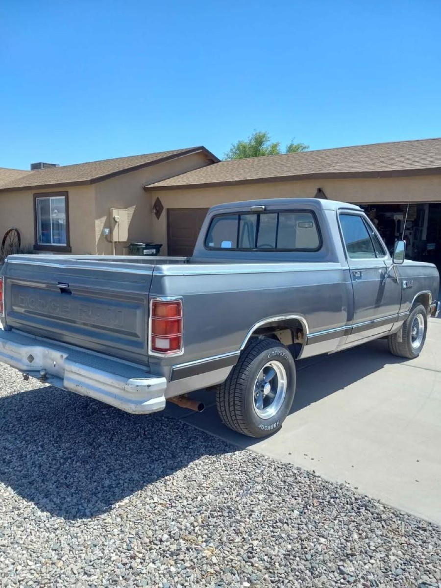 Dodge RAM guter Zustand sucht neuen Besitzer Baujahr BJ 07/1985