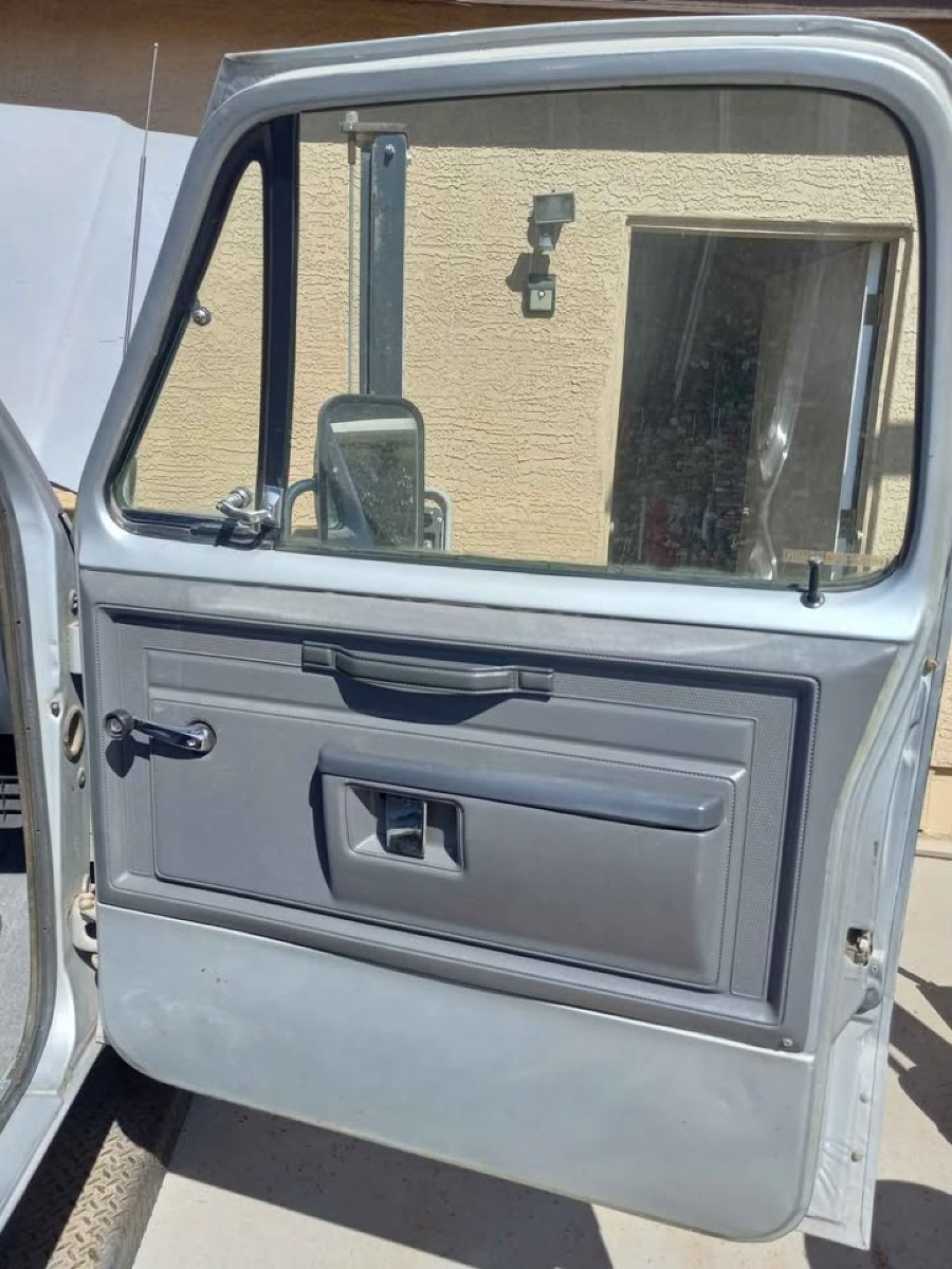 Dodge RAM guter Zustand sucht neuen Besitzer Baujahr BJ 07/1985