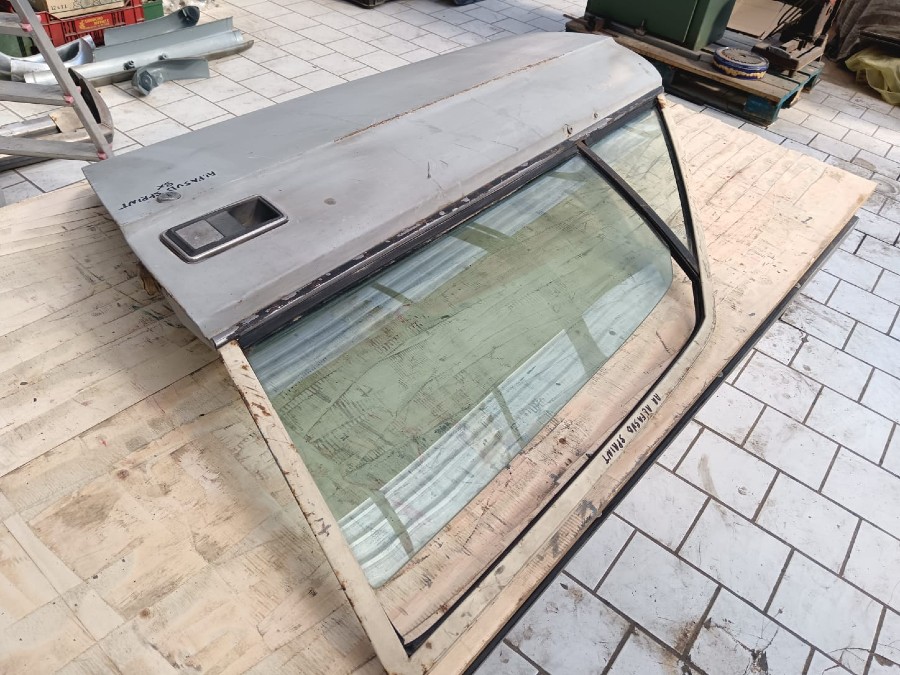 Für Alfa Romeo Alfasud Karosserieteile abzugeben Baujahr BJ -