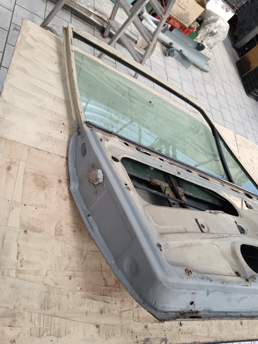 Für Alfa Romeo Alfasud Karosserieteile abzugeben Baujahr BJ -