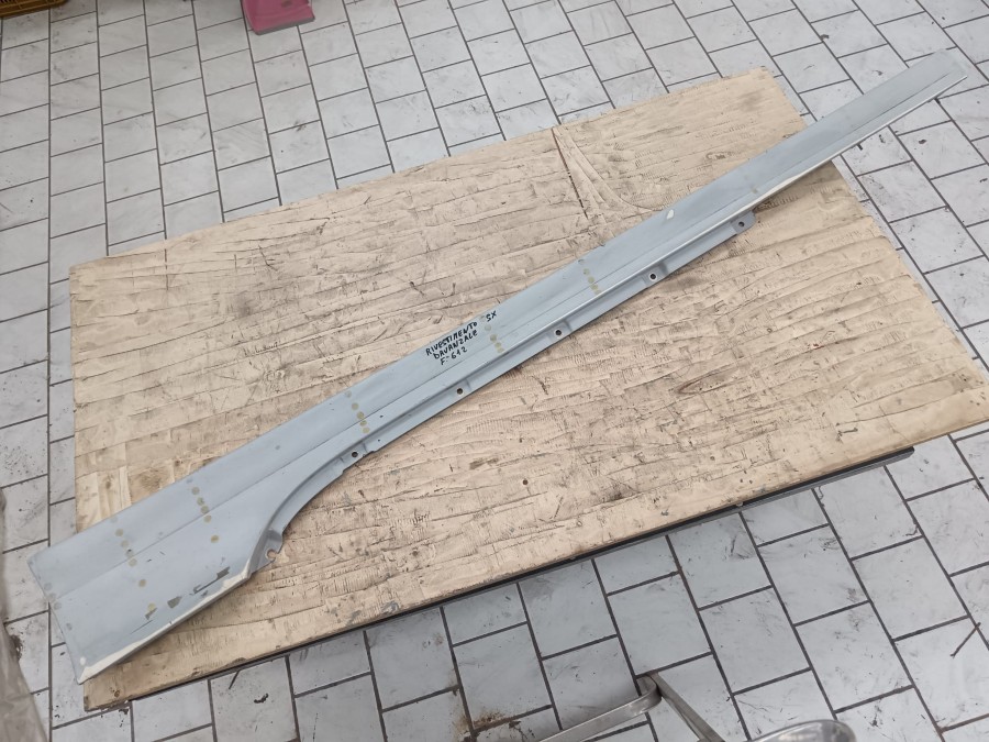 Für Ferrari Karosserieteile zu verkaufen Baujahr BJ -