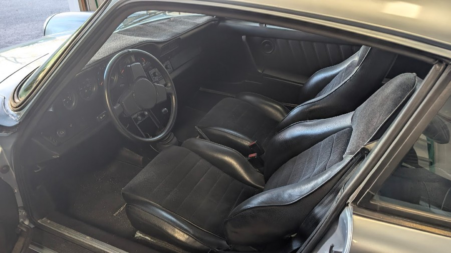 Porsche 911 guter Zustand sucht neuen Besitzer Baujahr BJ 08/1982