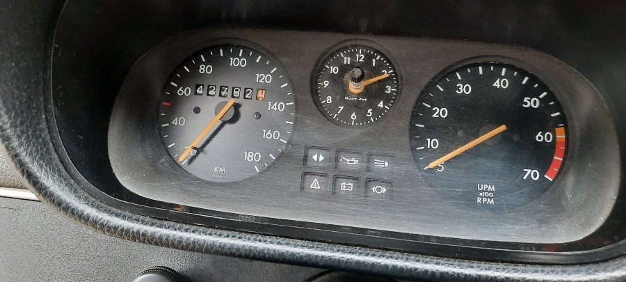 Opel Kadett in gutem Zustand steht zum Verkauf Baujahr BJ 09/1976