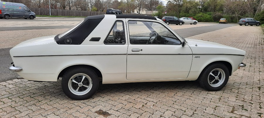 Opel Kadett in gutem Zustand steht zum Verkauf Baujahr BJ 09/1976