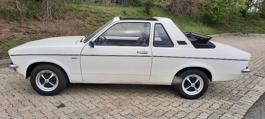 Opel Kadett in gutem Zustand steht zum Verkauf Baujahr BJ 09/1976