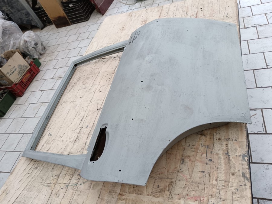 Für Lancia Karosserieteile abzugeben Baujahr BJ -