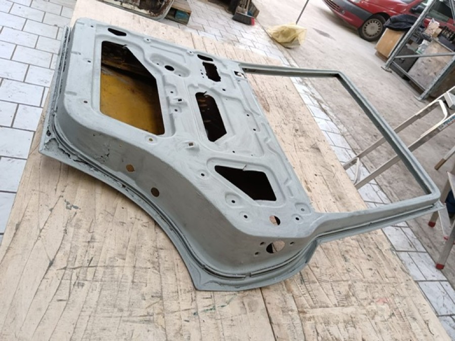 Für Lancia Karosserieteile abzugeben Baujahr BJ -