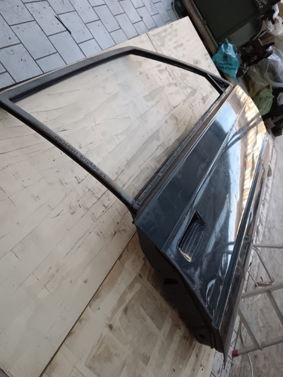 Für Maserati Biturbo Karosserieteile abzugeben Baujahr BJ -