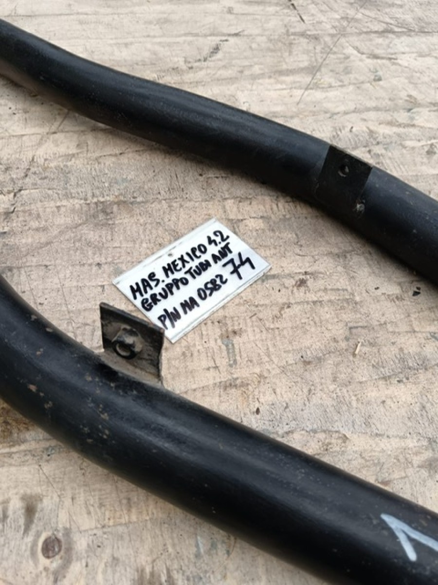 Für Maserati Auspuffanlage abzugeben Baujahr BJ -