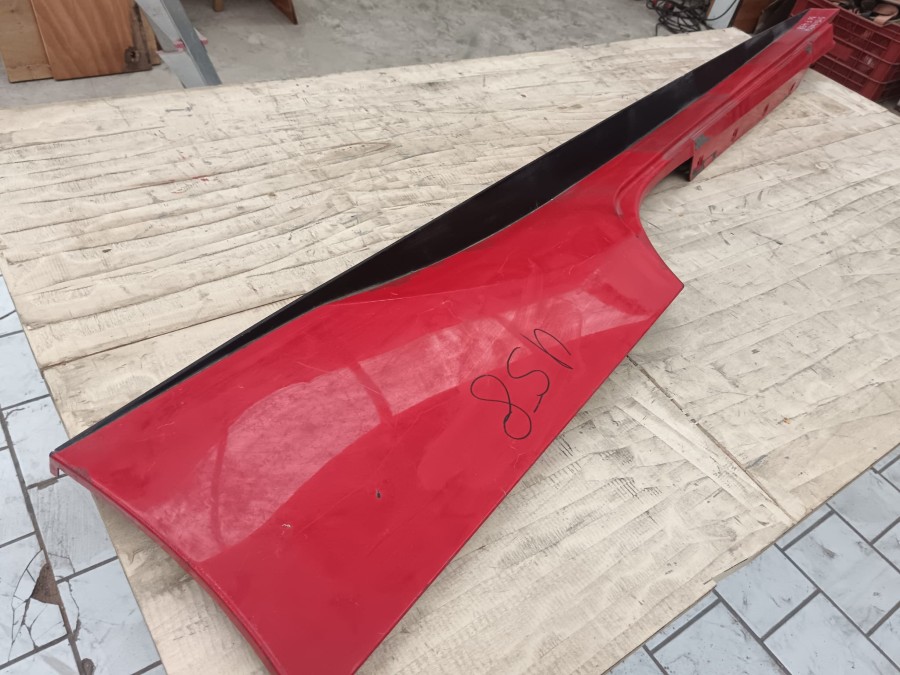 Für Ferrari Karosserieteile abzugeben Baujahr BJ -