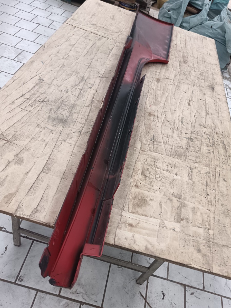 Für Ferrari Karosserieteile abzugeben Baujahr BJ -