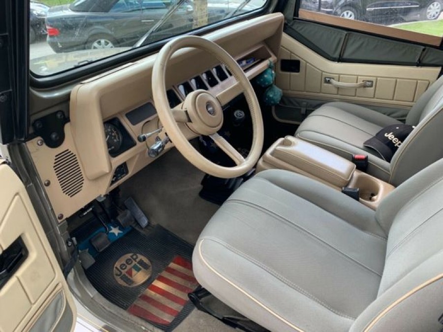 Jeep Wrangler in gutem Zustand sucht neuen Besitzer Baujahr BJ 05/1989