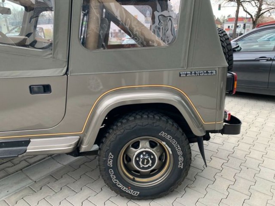 Jeep Wrangler in gutem Zustand sucht neuen Besitzer Baujahr BJ 05/1989