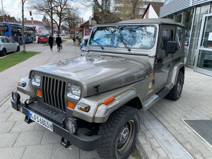 Jeep Wrangler in gutem Zustand sucht neuen Besitzer Baujahr BJ 05/1989