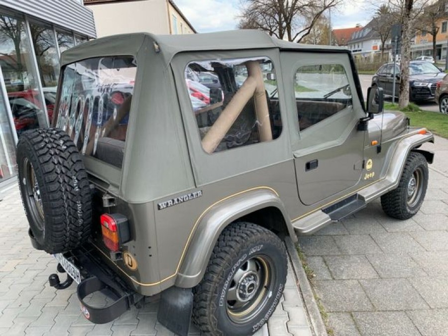 Jeep Wrangler in gutem Zustand sucht neuen Besitzer Baujahr BJ 05/1989