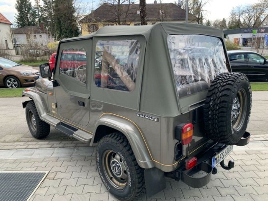 Jeep Wrangler in gutem Zustand sucht neuen Besitzer Baujahr BJ 05/1989