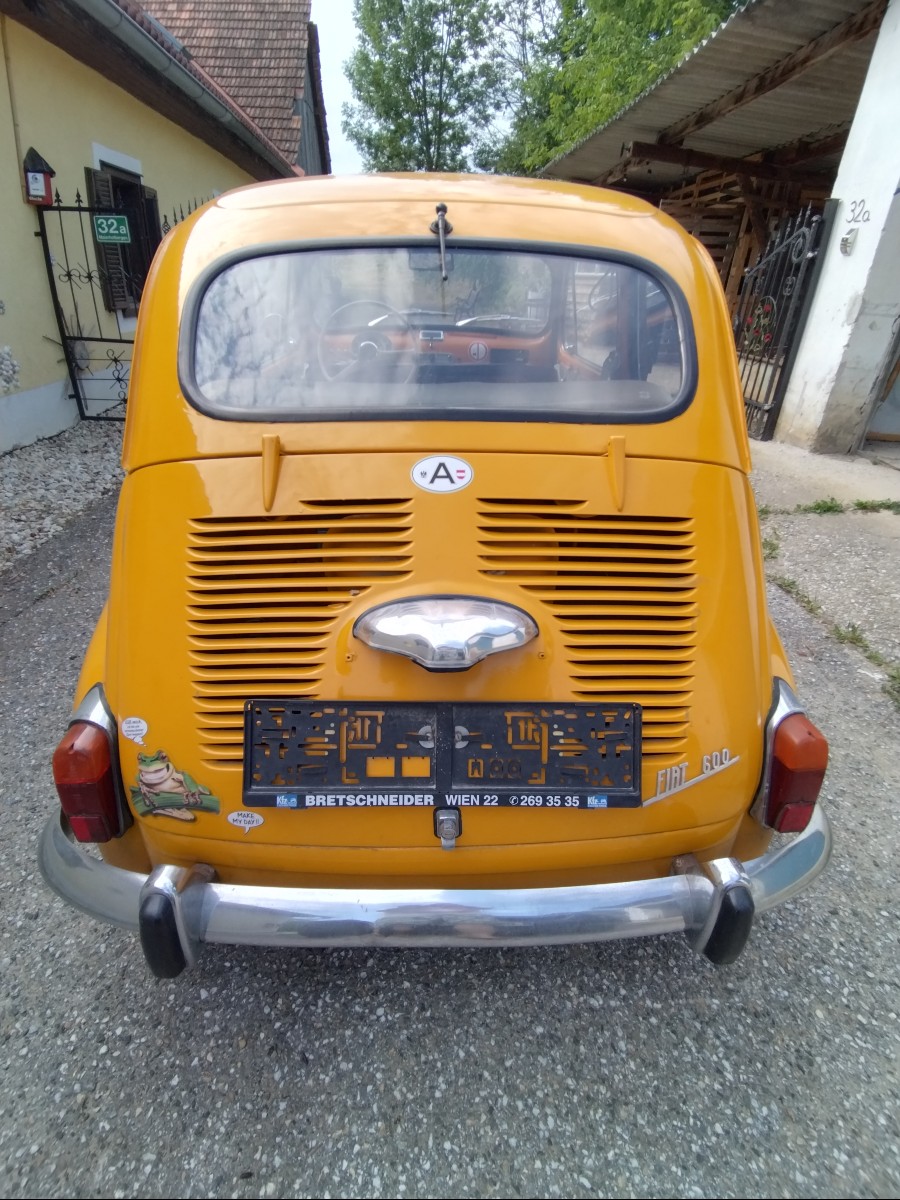 Fiat 600 steht zum Verkauf Baujahr BJ 04/1972