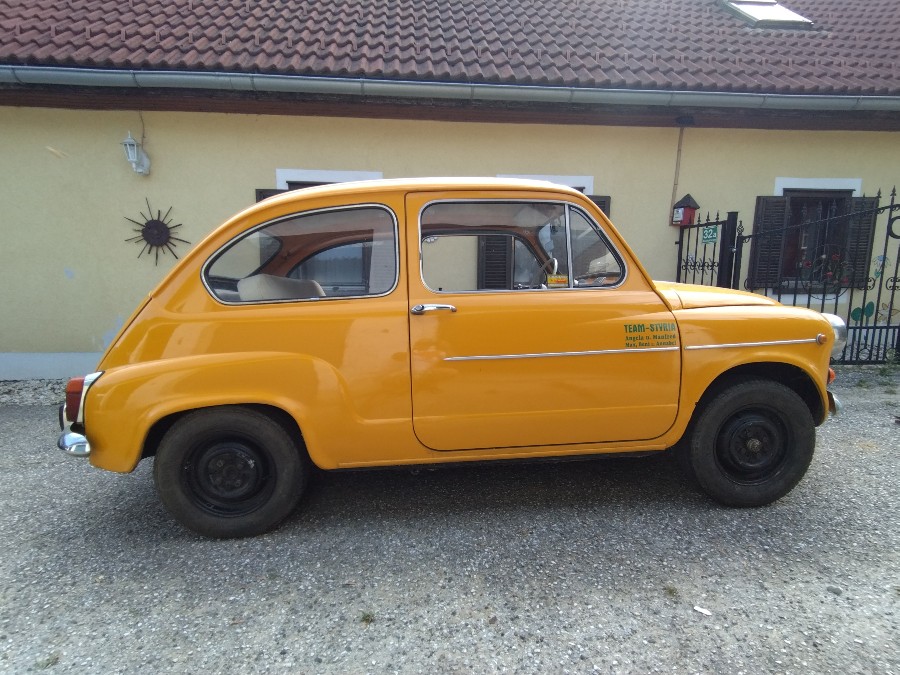 Fiat 600 steht zum Verkauf Baujahr BJ 04/1972