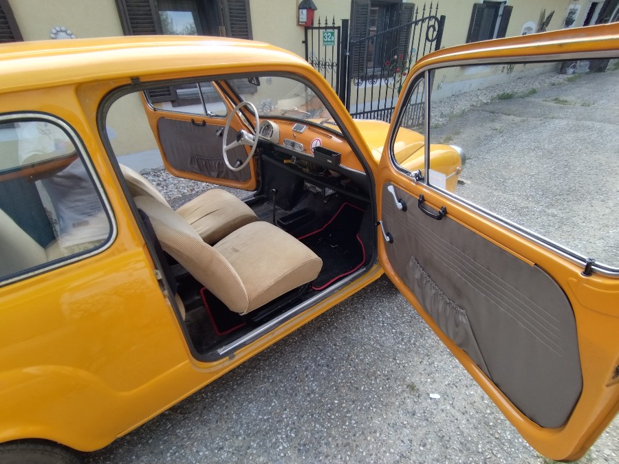 Fiat 600 steht zum Verkauf Baujahr BJ 04/1972