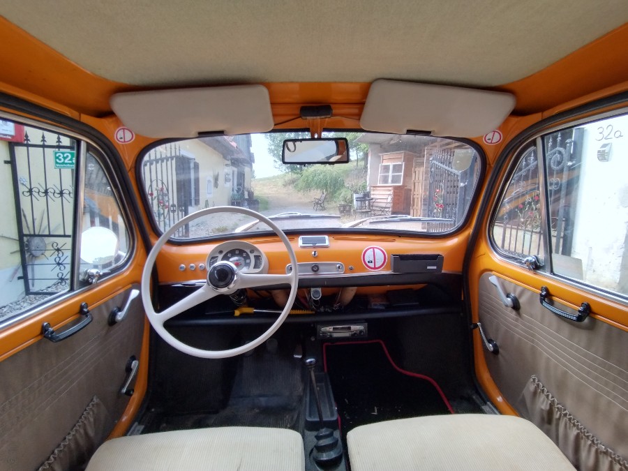 Fiat 600 steht zum Verkauf Baujahr BJ 04/1972