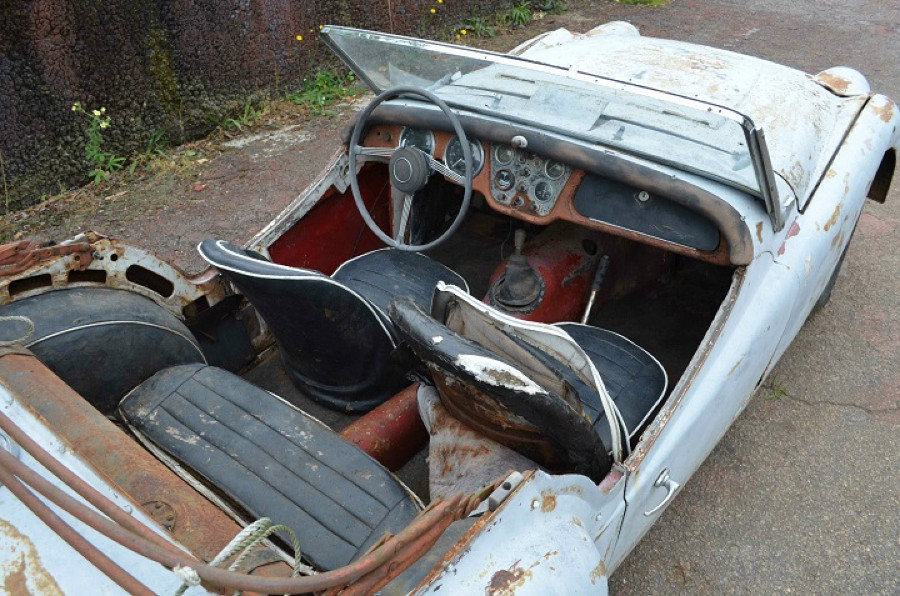 Biete Triumph TR3 eingeschränkt fahrbar Baujahr BJ 04/1958