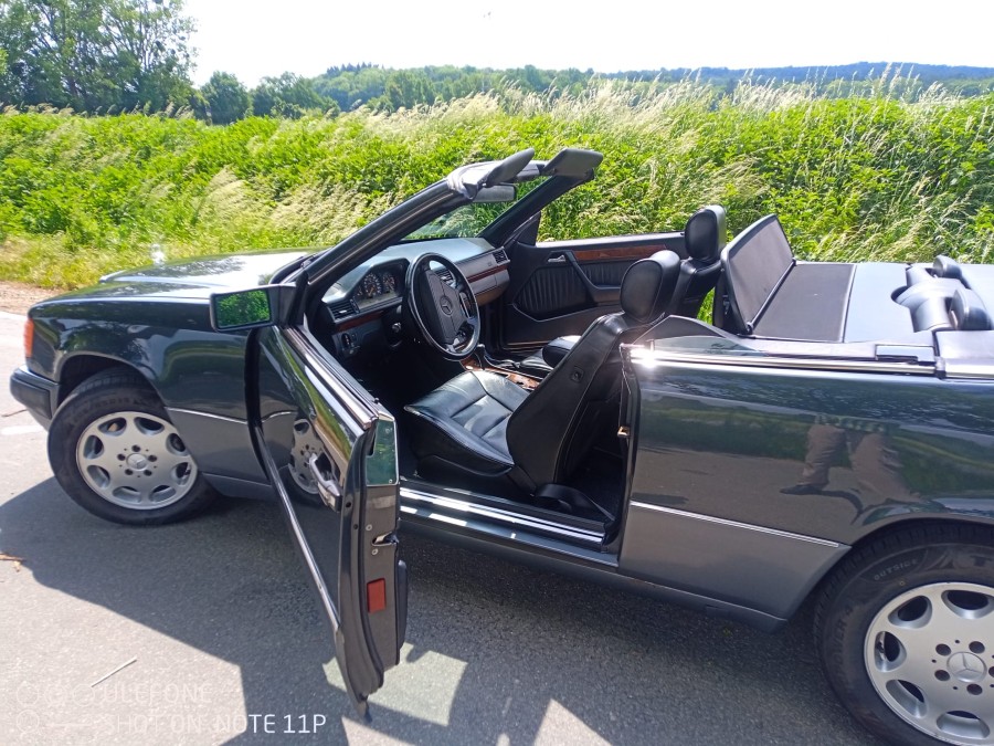 Mercedes Benz 300 300ce-24 cabrio in gutem Zustand sucht neuen Besitzer Baujahr BJ 05/1993